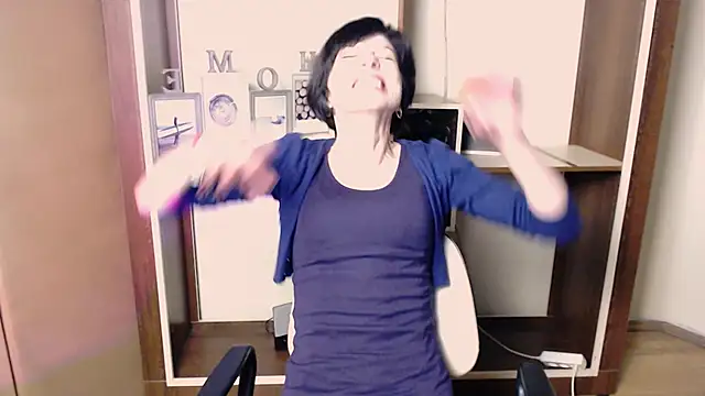 _AngeliaFlow_'s cam snapshot