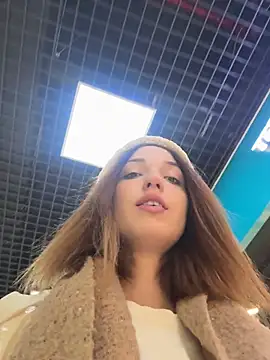 DollyTall's cam snapshot