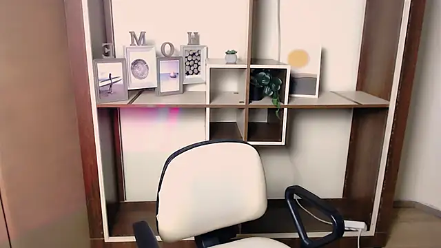 _AngeliaFlow_'s cam snapshot