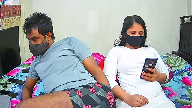 Younger_Couples's cam snapshot