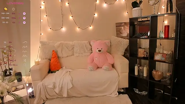 AliceWorall's cam snapshot