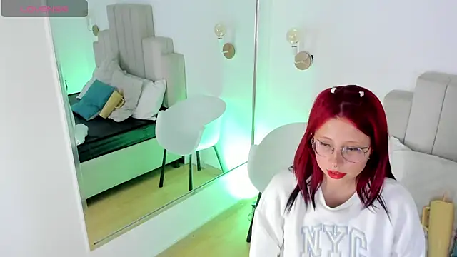 Violett_Nyx's cam snapshot