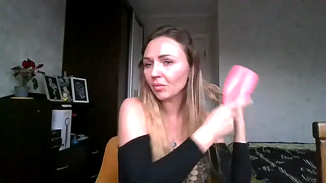 AngelinaLove28's cam snapshot