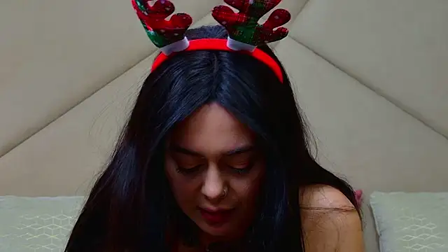 ChloeFrost's cam snapshot