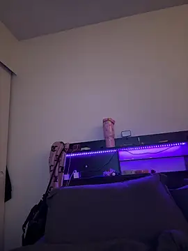 ladylavish's cam snapshot