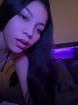 ladylavish's cam snapshot