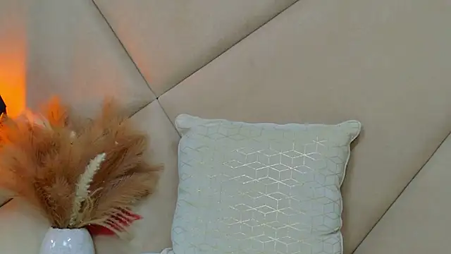 ChloeFrost's cam snapshot