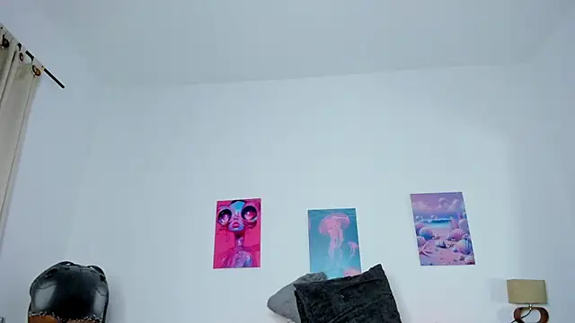 tyra_bankss_'s cam snapshot