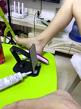 linda-y's cam snapshot