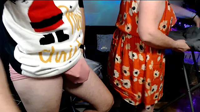 JoannaAndNeighbour's cam snapshot