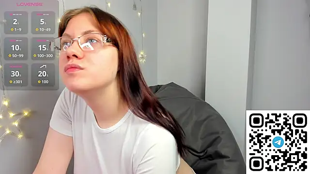 BellaWink's cam snapshot