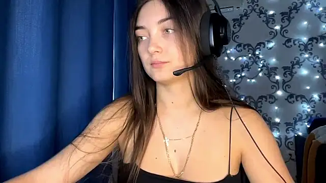 TwotyBright's cam snapshot