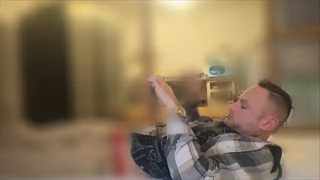 famous1tad's cam snapshot