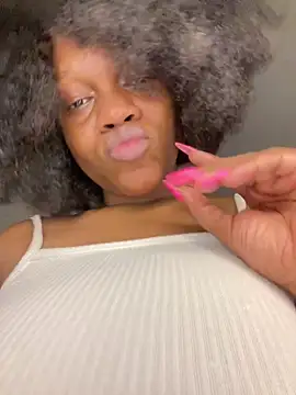 Boneca25 live sex cam