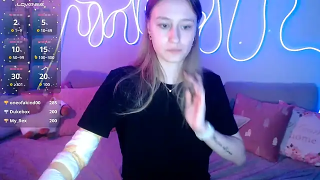 NicolePax's cam snapshot