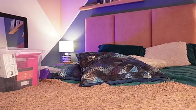 Gigi_Strawberry's cam snapshot