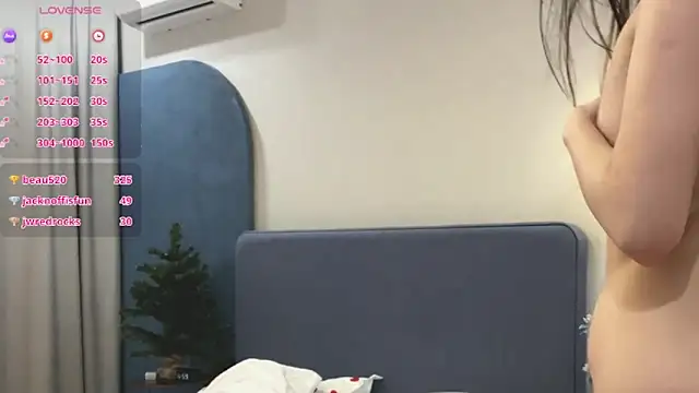 SepiahLune's cam snapshot