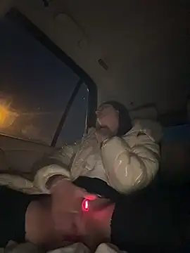 DollyTall's cam snapshot