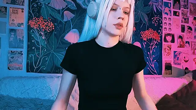 PeacchyPawss's cam snapshot