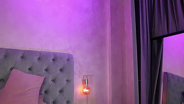 LucyWilow's cam snapshot