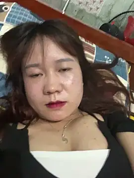 qinejr37's cam snapshot