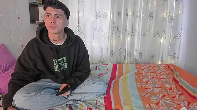 Cherry_Blaze_'s cam snapshot