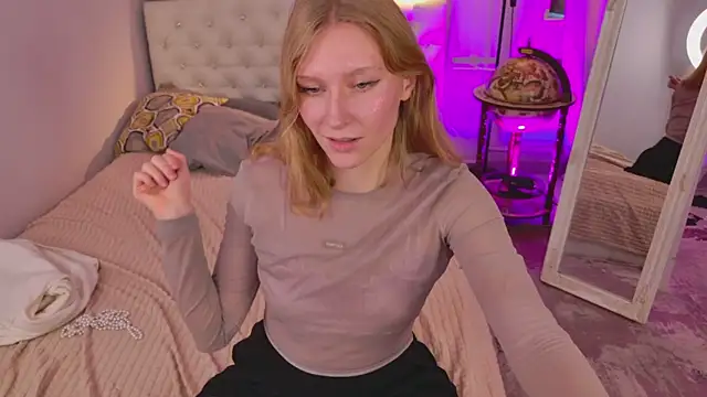 AsyaLumi's cam snapshot