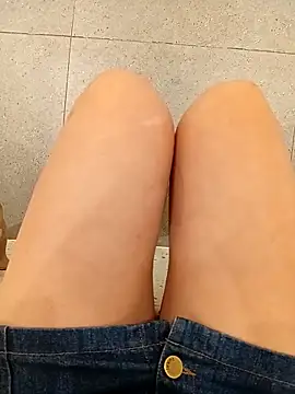 Baby-Linh's cam snapshot