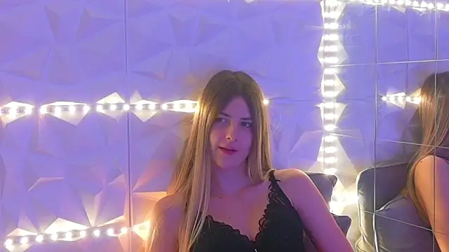 Aishha_'s cam snapshot