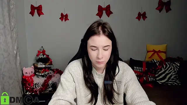 MoonShineShine's cam snapshot