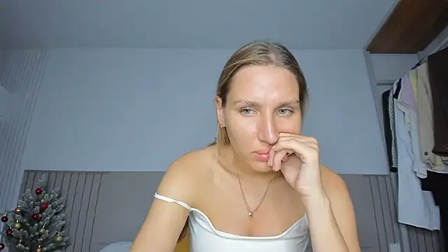 SofiClimbing's cam snapshot