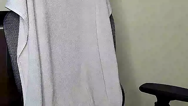 Naina_For_You's cam snapshot