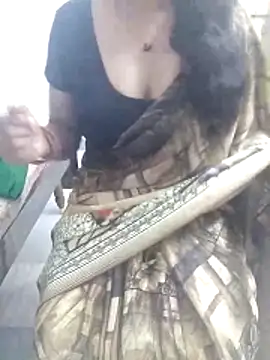 Miss_sruthi's cam snapshot