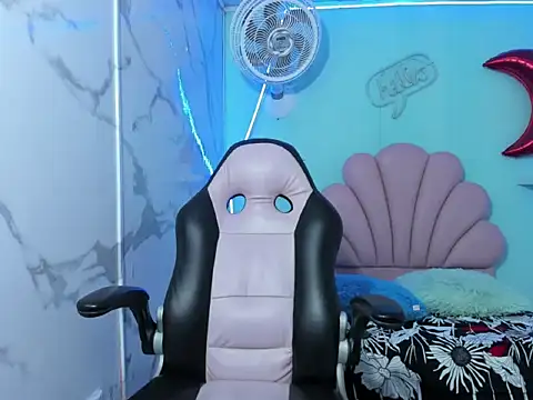 nicol_ross19's cam snapshot