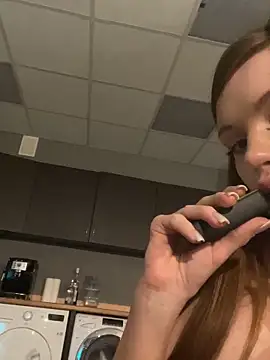 MarilynNova's cam snapshot