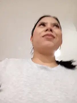 SusieSunnny's cam snapshot