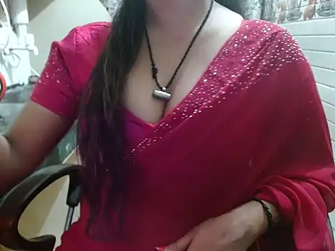 LovingPihu's cam snapshot