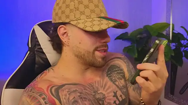 Ades_Lowe live sex cam