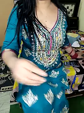 PRIYA_22 live sex cam