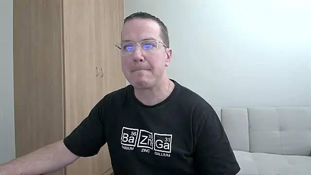 BrettJ81 live sex cam