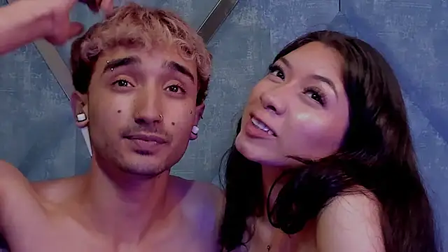 LauryAndNarem69's cam snapshot