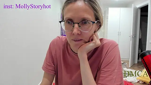 MollyStory's cam snapshot