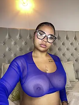 Eloisa_cleavage_'s cam snapshot