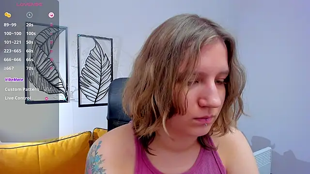 Hailey_Foxy's cam snapshot