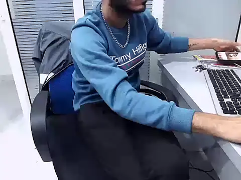 rahulkajuuu0909 live sex cam