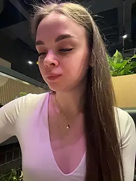 KristiRich's cam snapshot