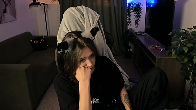 ReikoAckerman's cam snapshot