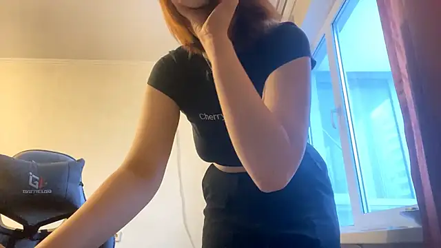 Julie_mayers_'s cam snapshot