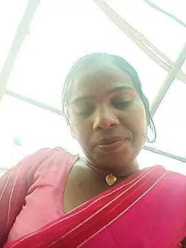 Rubi_sarma live sex cam