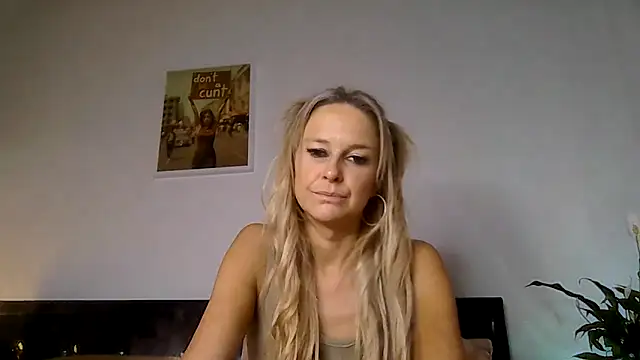 SabriinaRose live sex cam